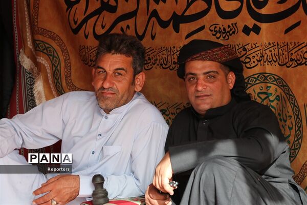 همه خادم الرضا ‌ایم