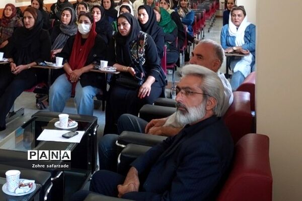 برگزاری جلسه کارگروه ماده ۱۸ سرویس مدارس در آموزش و پرورش رودهن