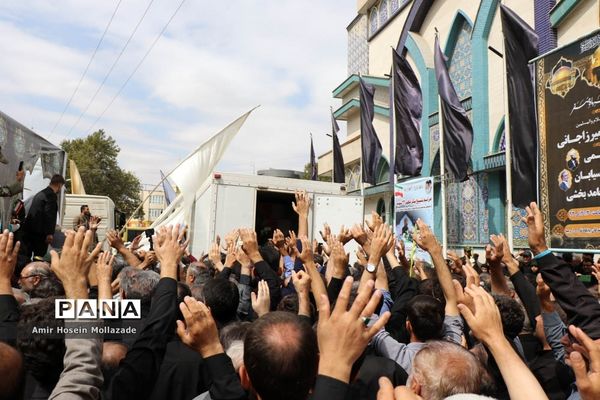 استقبال مردم ارومیه از 24 شهید تازه تفحص شده