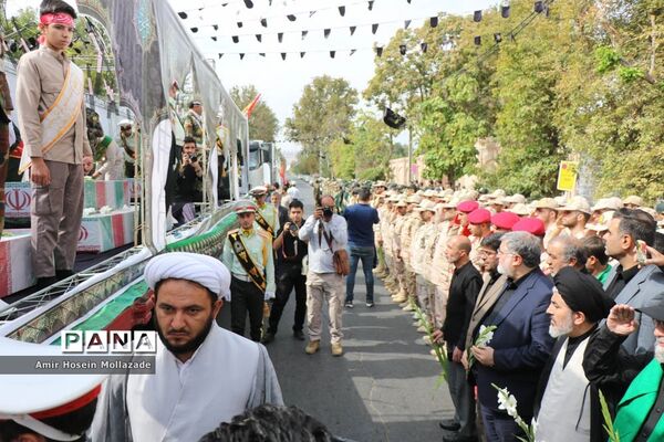 استقبال مردم ارومیه از 24 شهید تازه تفحص شده