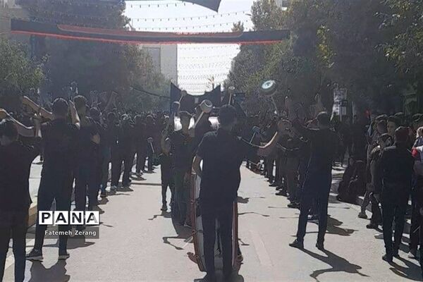 مراسم عزاداری ۲۸ صفر با حضور زائران در حرم مطهر رضوی