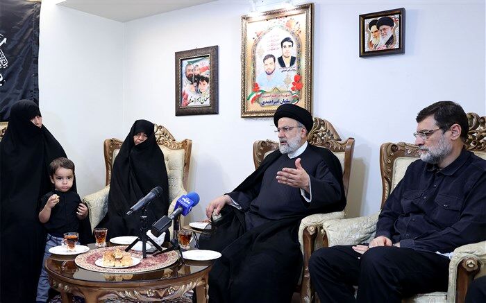 امروز کشور به برکت خون شهدا بیش از هر زمان دیگری امنیت دارد