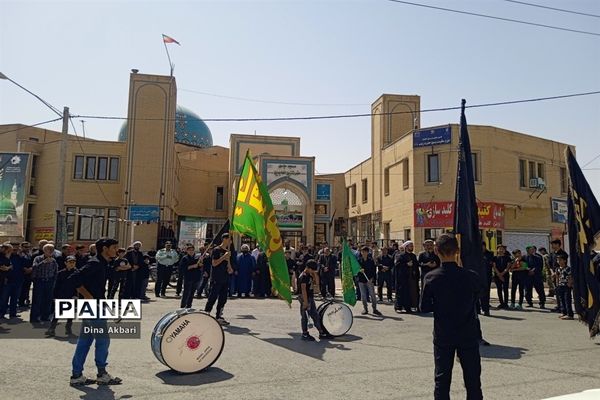 مراسم عزاداری مردم شهرستان گلبهار