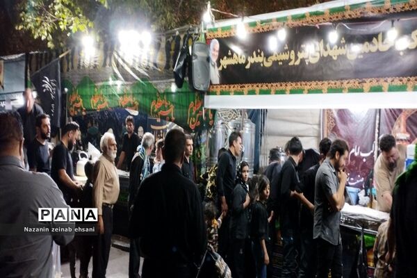 خدمت‌گذاری عاشقان اهل بیت به زائران علی بن موسی الرضا (ع)