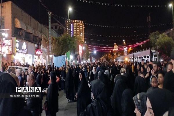 خدمت‌گذاری عاشقان اهل بیت به زائران علی بن موسی الرضا (ع)