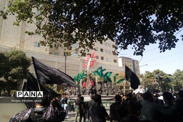 عزاداری مردم مشهد در دهه پایانی صفر