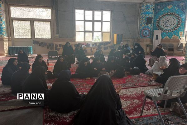 حضور مدیر آموزش و پرورش شهرستان قدس در نماز جمعه