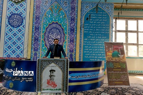 حضور مدیر آموزش و پرورش شهرستان قدس در نماز جمعه