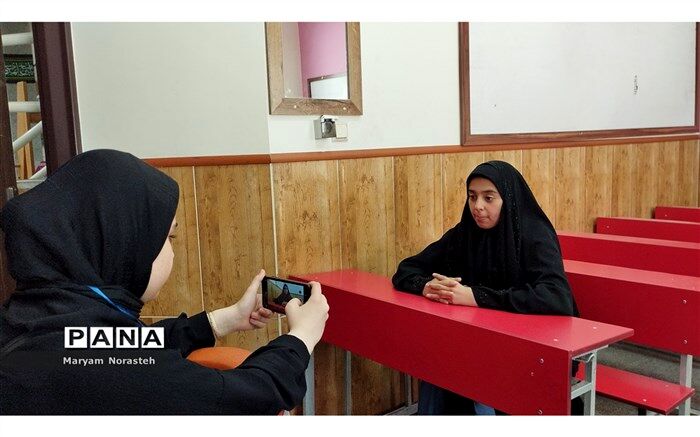 گفت‌وگو با تعدادی از دانش‌آموزان منطقه تبادکان با محوریت امام رضا (ع)/فیلم