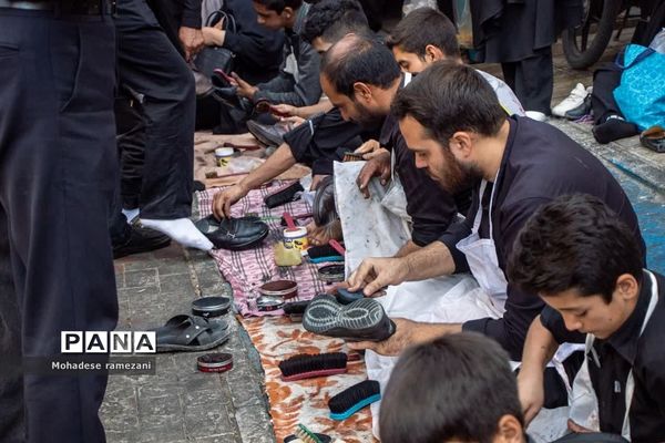 عزاداری زائران و مجاوران رضوی