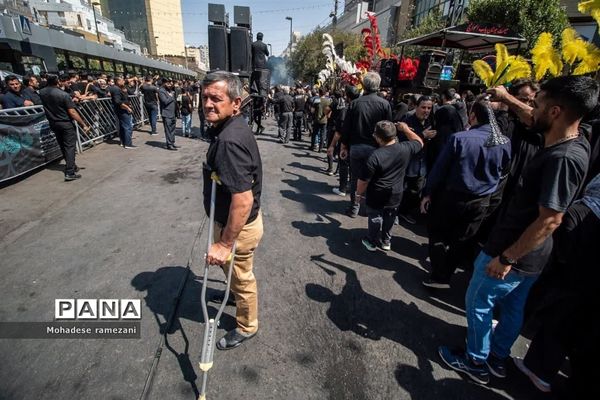 عزاداری زائران و مجاوران رضوی