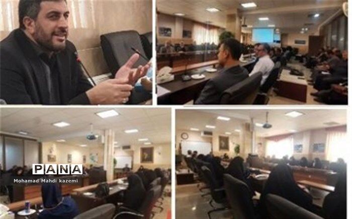 دانش‌آموزان را باید به سمت کار آفرینی سوق دهیم