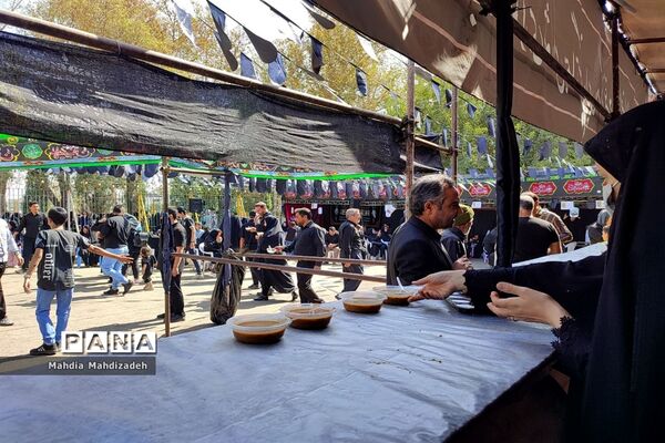 برپایی موکب خدمت‌رسانی شورای هماهنگی مدارس و مراکز غیردولتی مشهد الرضا در دهه آخر صفر