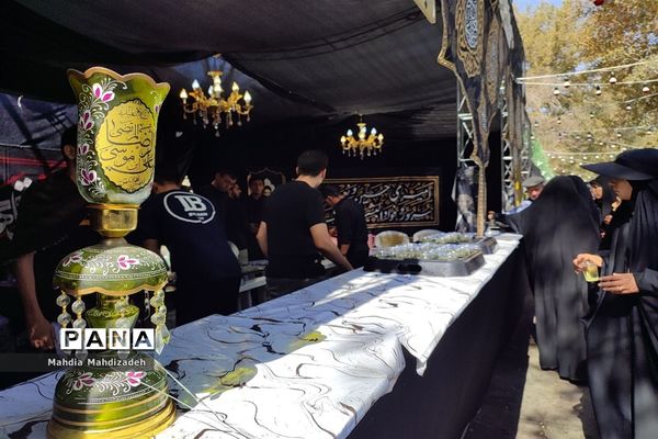 برپایی موکب خدمت‌رسانی شورای هماهنگی مدارس و مراکز غیردولتی مشهد الرضا در دهه آخر صفر