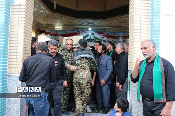 گلباران پیکر مطهر شهید گمنام