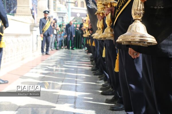 دسته عزاداری خادمان حرم خواهر در سوگ شهادت برادر