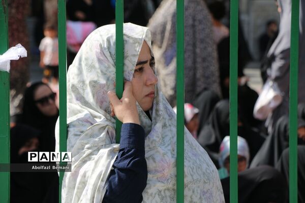 دسته عزاداری خادمان حرم خواهر در سوگ شهادت برادر