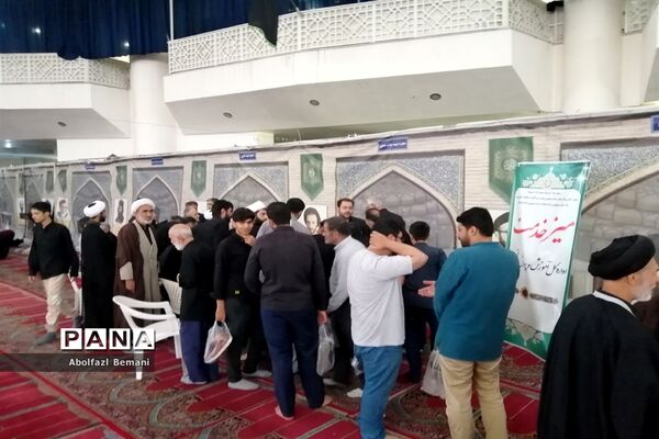 میز خدمت آموزش و پرورش قم در نماز جمعه