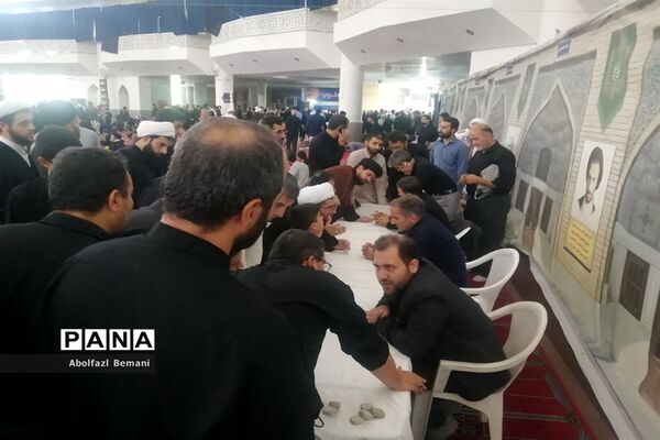 میز خدمت آموزش و پرورش قم در نماز جمعه