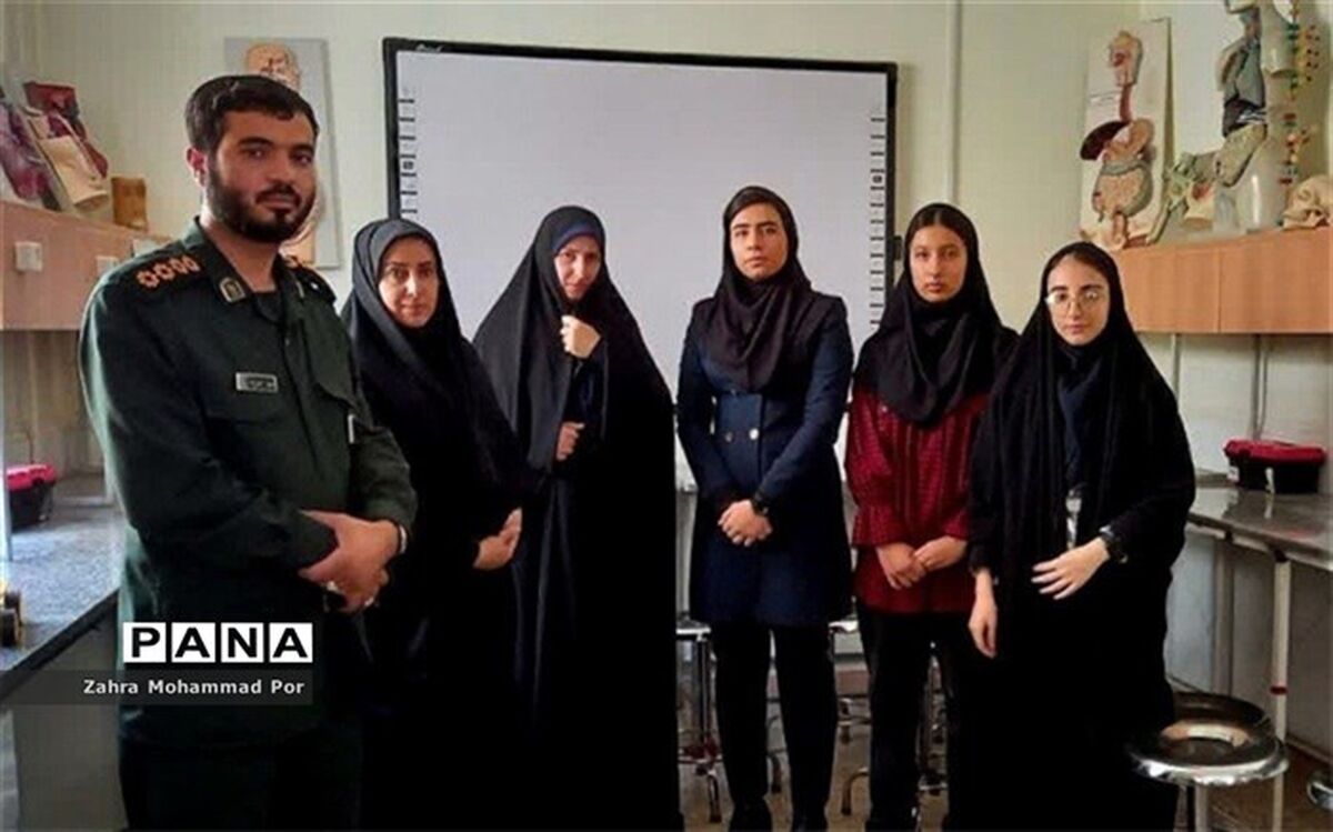 افتخارآفرینی دانش‌آموزان نخبه‌ علمی پژوهش‌سرای شهید احمدی‌ روشن در ناحیه یک بهارستان