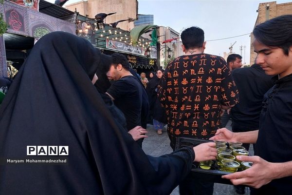 برپایی‌ مواکب‌ به‌منظور خدمتگزاری به زائران آقا امام رضا(ع)