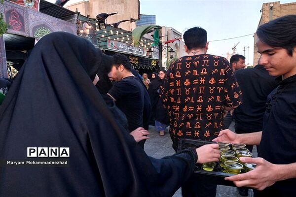 برپایی‌ مواکب‌ به‌منظور خدمتگزاری به زائران آقا امام رضا(ع)