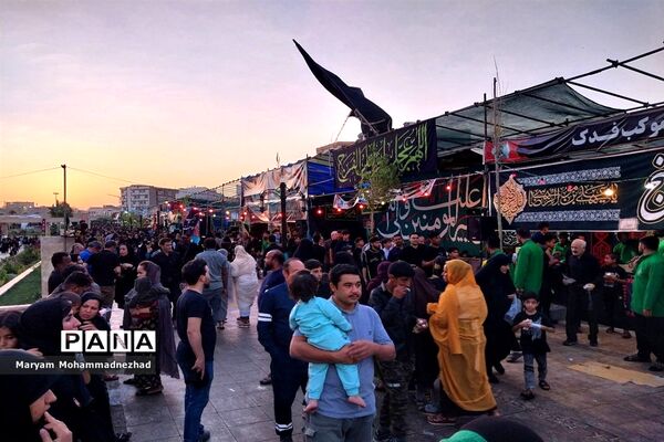 برپایی‌ مواکب‌ به‌منظور خدمتگزاری به زائران آقا امام رضا(ع)