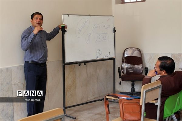 آموزش و ارتقاءتوانمندی‌های منابع انسانی معاونت پرورشی و فرهنگی