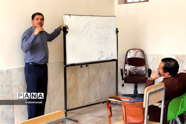 آموزش و ارتقاءتوانمندی‌های منابع انسانی معاونت پرورشی و فرهنگی