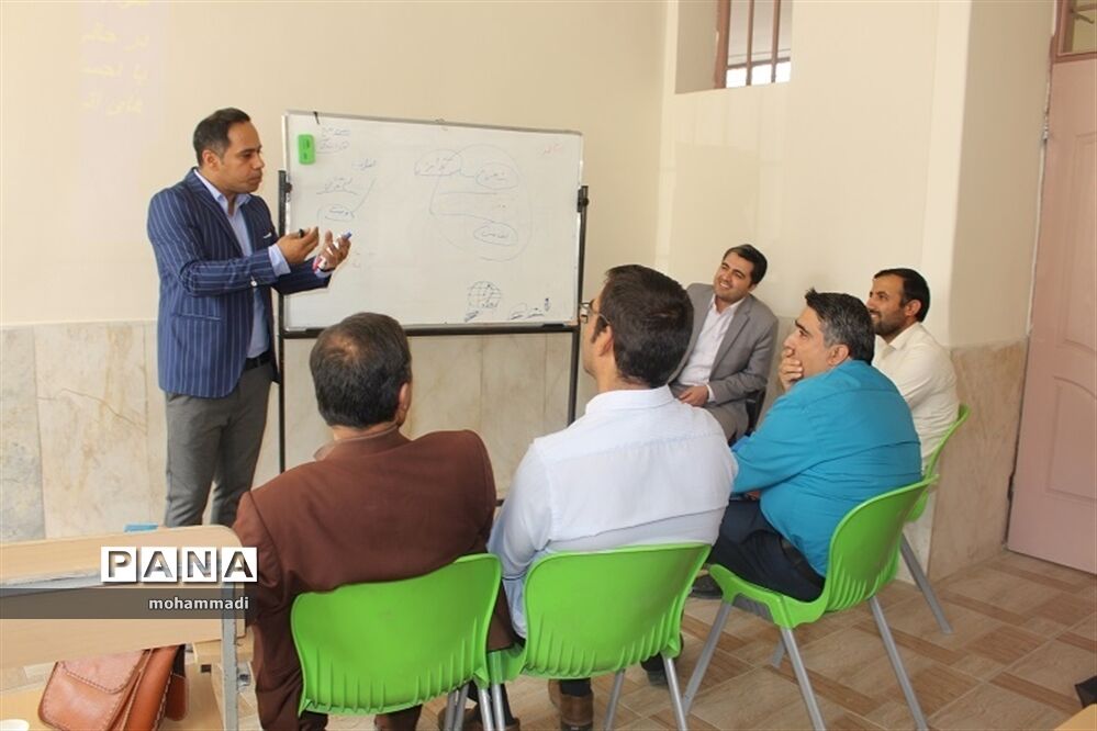 آموزش و ارتقاءتوانمندی‌های منابع انسانی معاونت پرورشی و فرهنگی