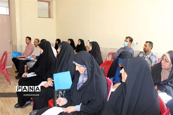 آموزش و ارتقاءتوانمندی‌های منابع انسانی معاونت پرورشی و فرهنگی