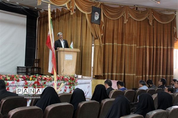 آموزش و ارتقاءتوانمندی‌های منابع انسانی معاونت پرورشی و فرهنگی