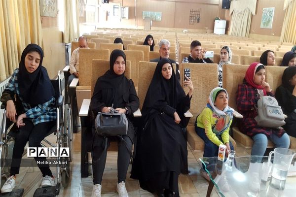 دوره آموزشی مقدماتی خبرنگاری دختران ویژه دانش‌آموزان با نیازهای ویژه