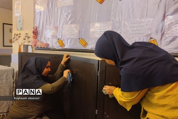 آماده‌سازی دبیرستان عصمت صفادشت به‌مناسبت بازگشایی و هفته دفاع مقدس