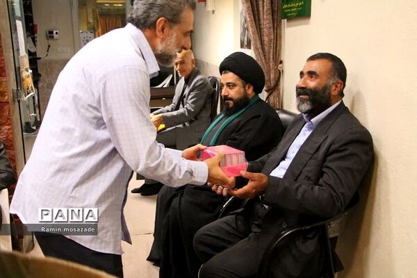 مراسم تجلیل از بانیان برنامه‌های فرهنگی رودهن