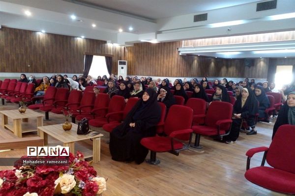 برگزاری جلسه معارفه مدیران و کادر جدید اجرایی  با اولیا