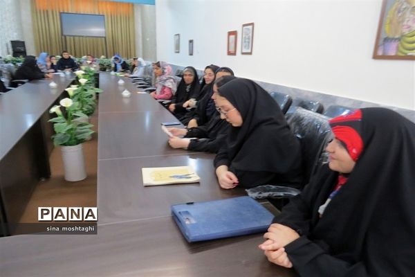 مرحله استانی ششمین دوره جشنواره کتابخوانی