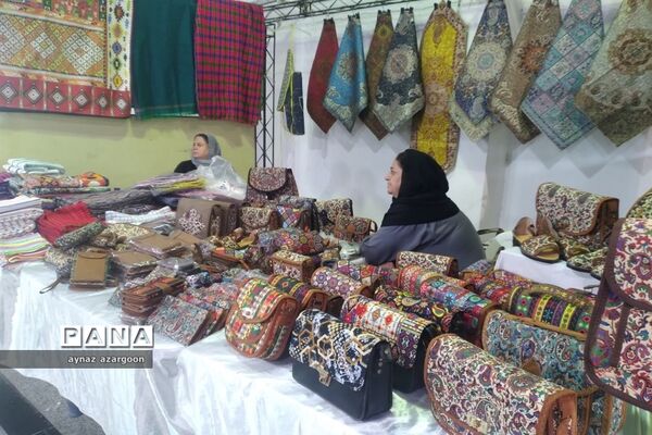 نمایشگاه پاییزه در قائمشهر