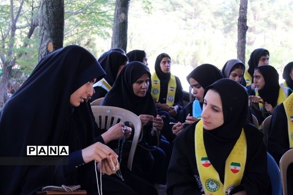 کلاس‌های آموزشی مهارتی. اردوی یاور‌مربیان عضو سازمان دانش‌آموزی استان اصفهان