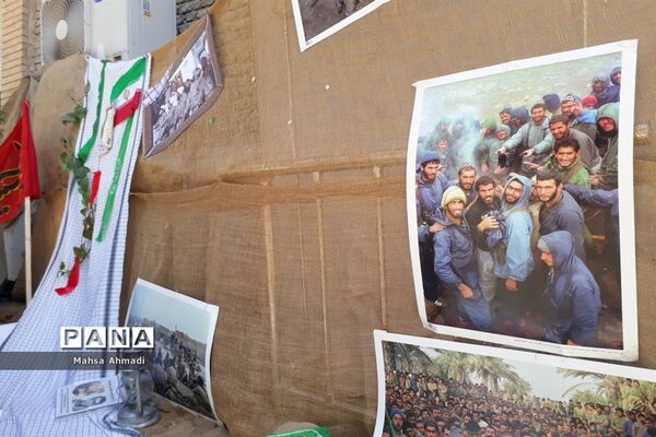 نمایشگاه هفته دفاع‌مقدس در مصلی شهرستان رباط‌کریم