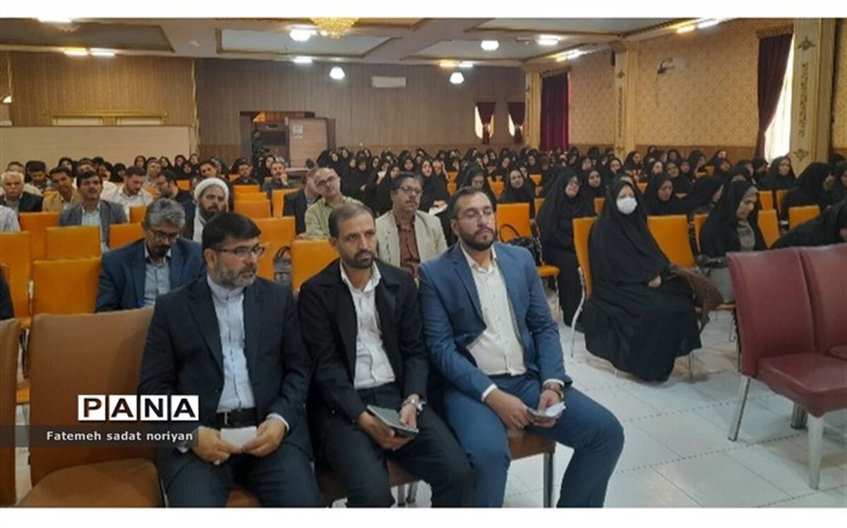 همایش توجیهی مدیران مدارس منطقه تبادکان با محوریت پروژه مهر و بازگشایی مدارس/ فیلم