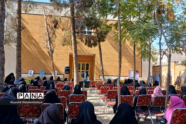 نشست تخصصی همراهان فصل صعود در بهارستان‌دو