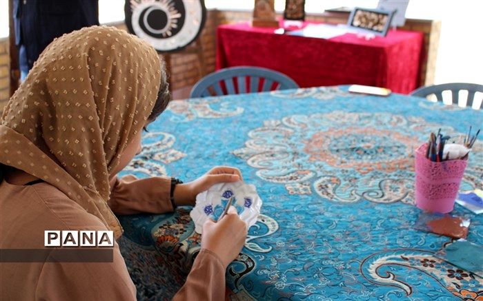 آموزش حرفه و مهارت دانش‌آموزان را برای مشاغل آینده آماده می‌کند