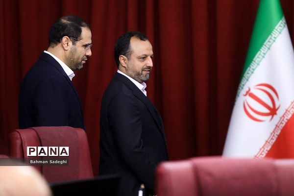 امضای تفاهم‌نامه همکاری  بین وزارت آموزش و پرورش و وزارت امور اقتصادی و دارایی