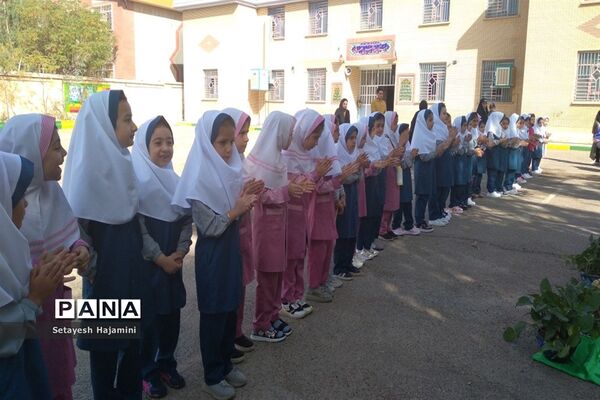جشن شکوفه‌ها در شهرستان ساوه