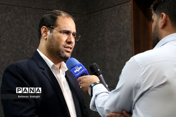 همایش  تجلیل از فعالان طرح مدارس همدل