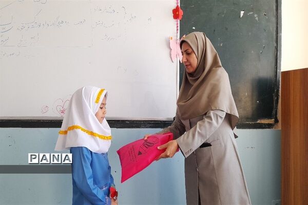 برگزاری جشن شکوفه‌های مدارس ملارد
