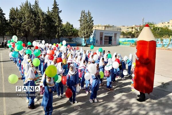 برگزاری جشن شکوفه‌های مدارس ملارد