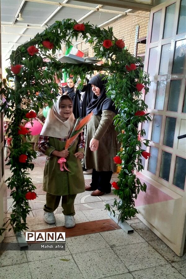 برگزاری جشن شکوفه‌های کلاس‌ اولیدر مدارس شهرستان بهبهان