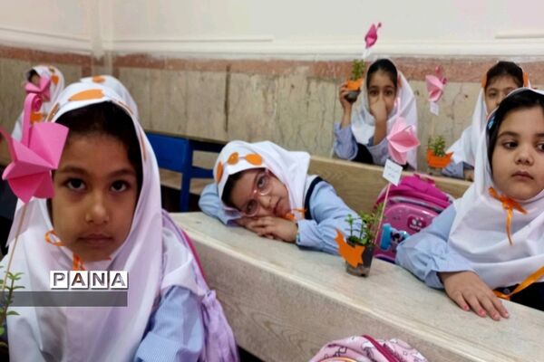 نوای زنگ مهر و حال و هوای کلاس اولی‌ها در ورامین